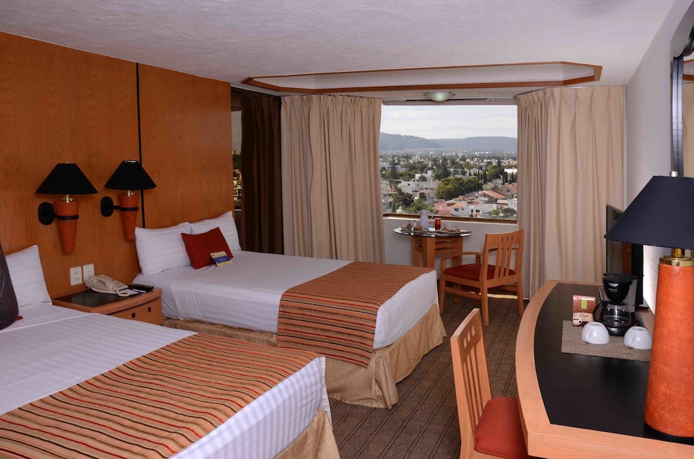 Executive Room, 2 Double Beds - Photo 2