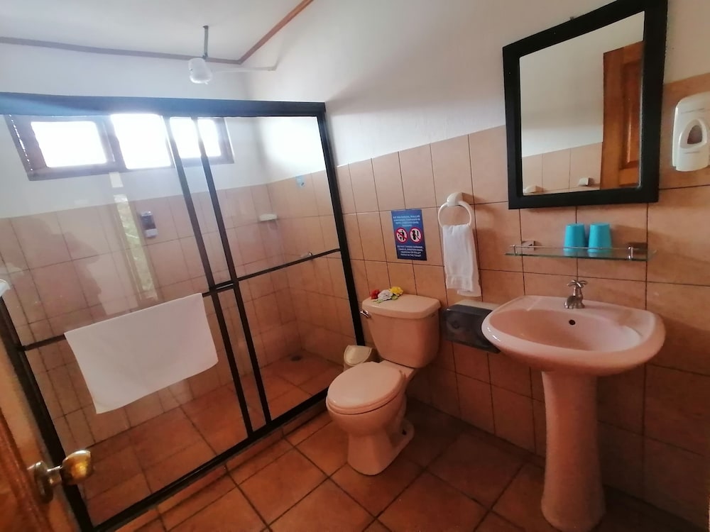 Family Room, 2 Bedrooms, Non Smoking, Ensuite photo 3
