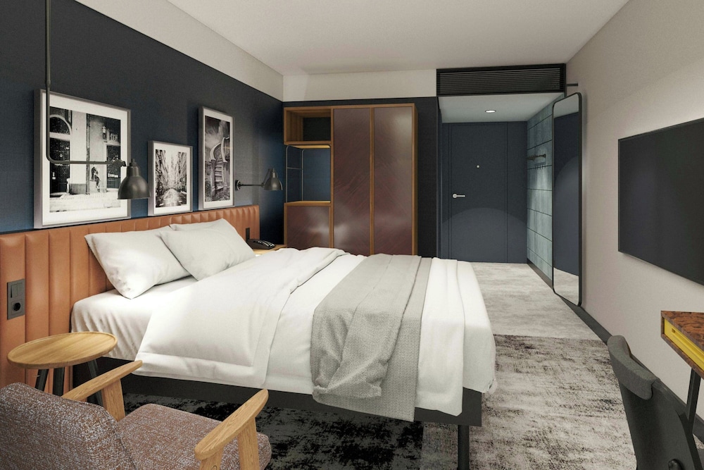 Superior Room, 1 King Bed, City View