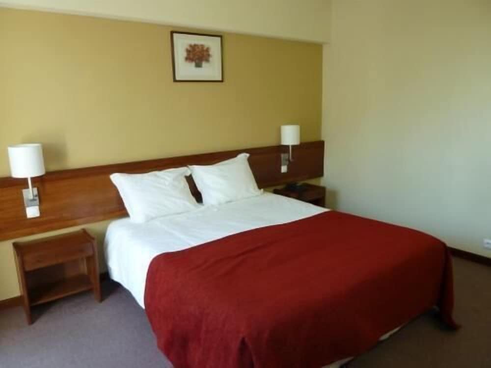 Suite - Photo 1