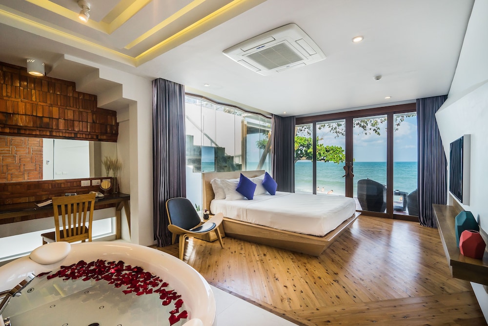 Beachfront Villa, Ocean View