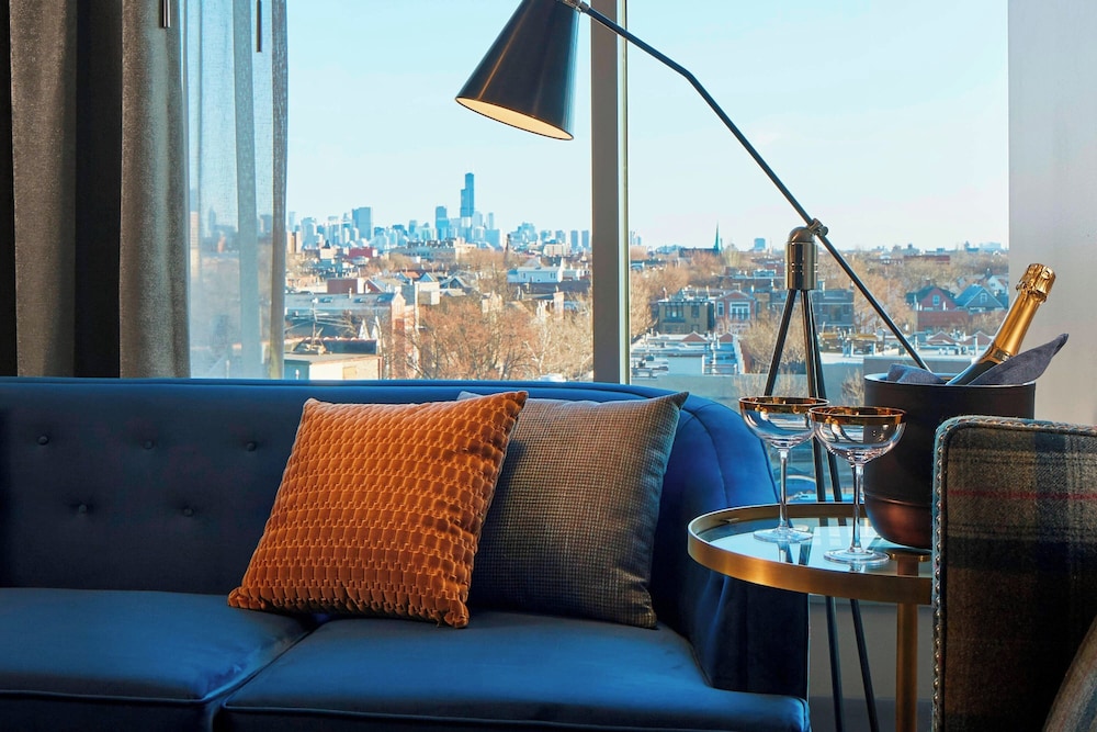 Suite, 1 Bedroom, City View