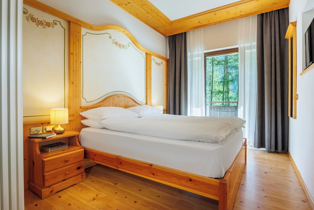 Comfort Triple Room, Balcony, Mountain View