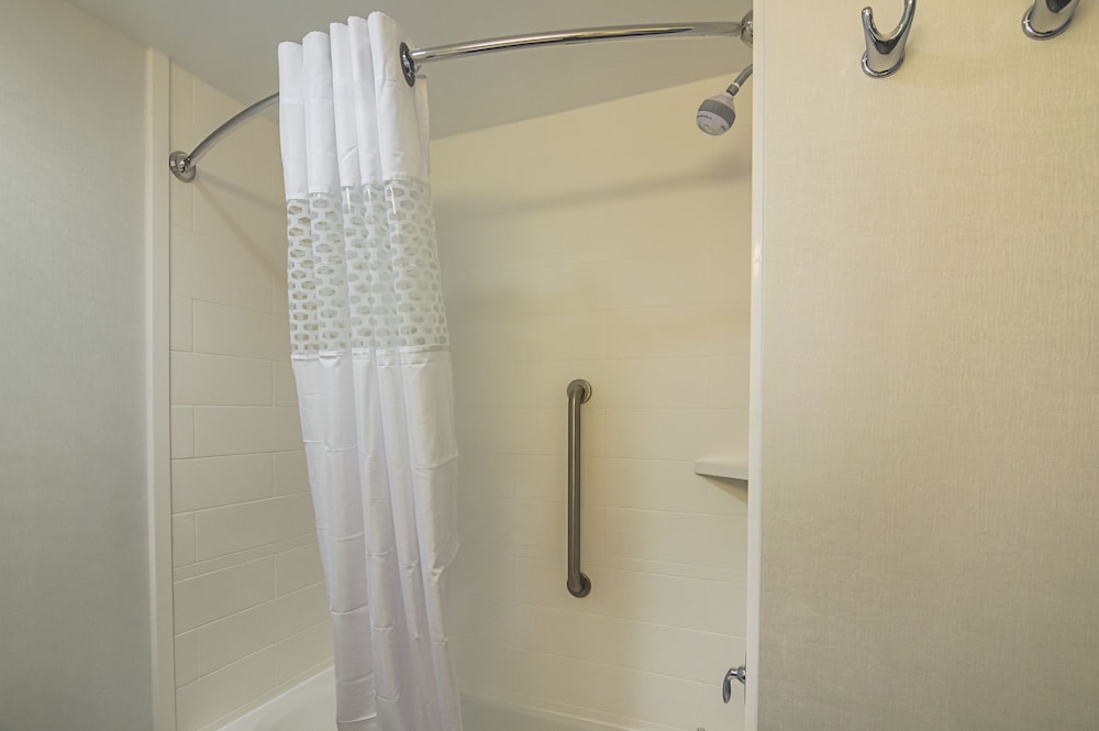 Room, 2 Queen Beds, Non Smoking (Hearing)