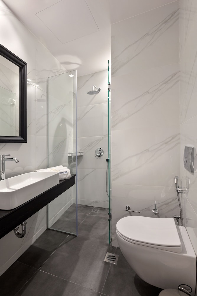 Classic Double or Twin Room photo 2