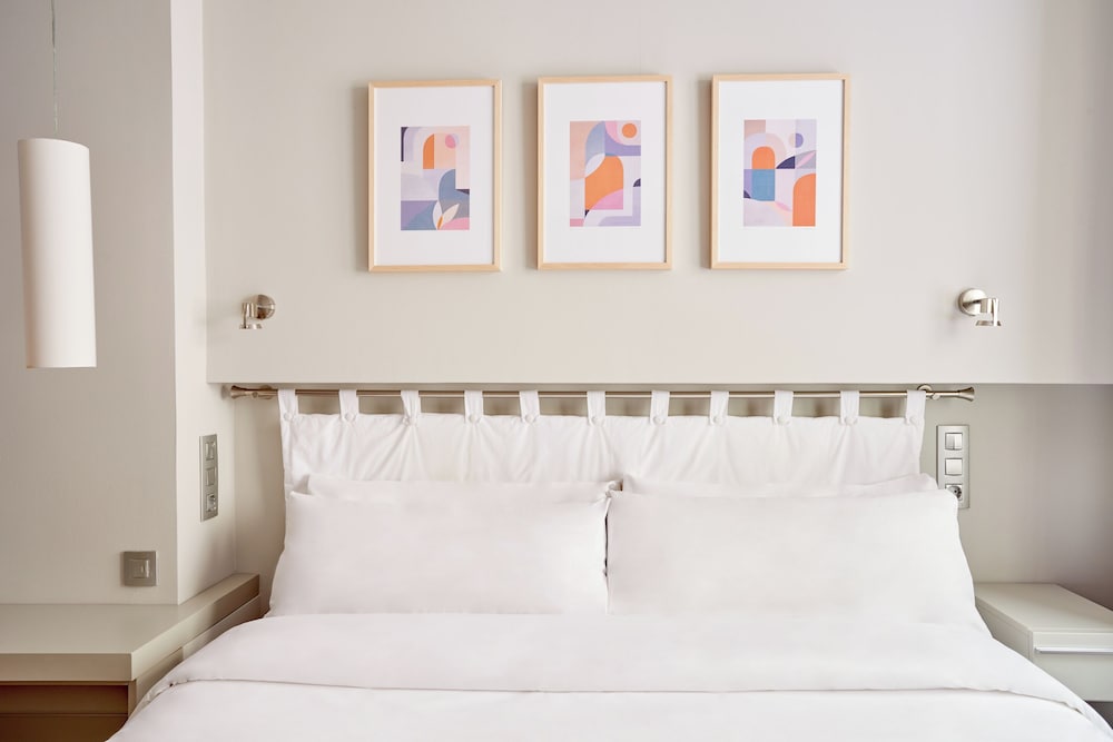 Superior Room, 1 King Bed With Sofa Bed photo 2