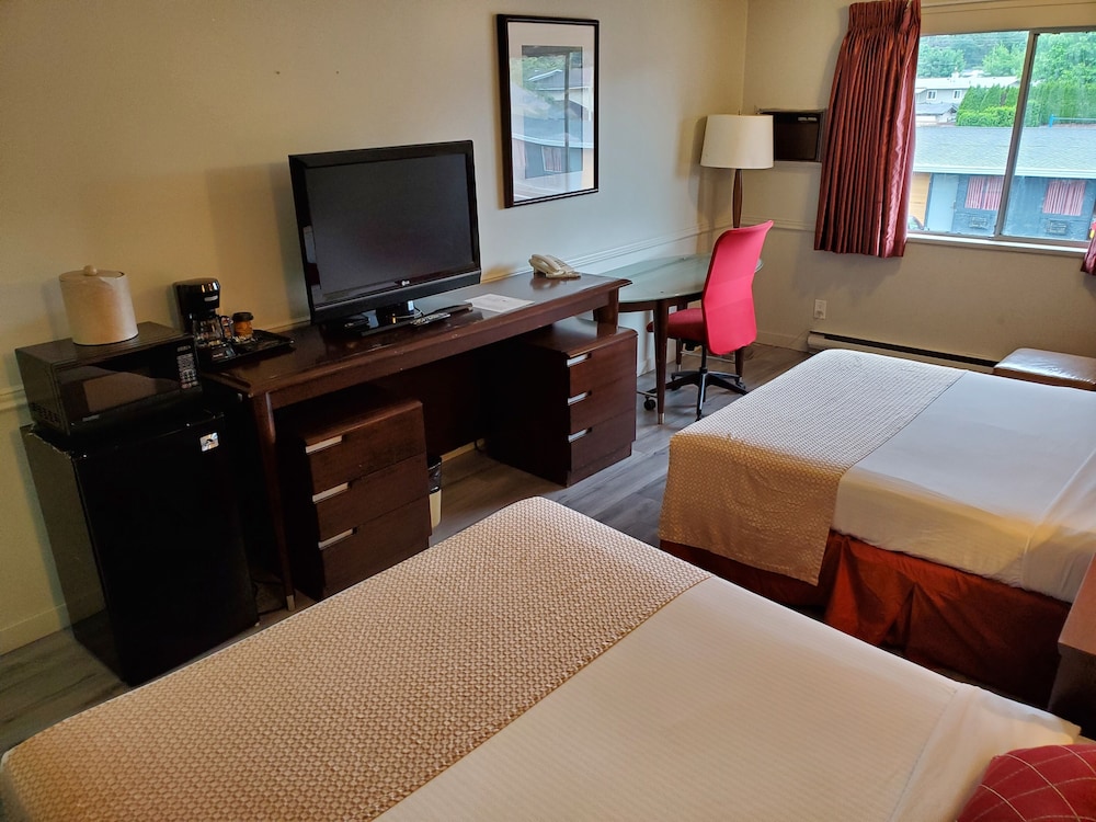 Room, 2 Queen Beds photo 3