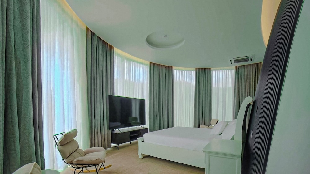 Presidential Villa photo 1