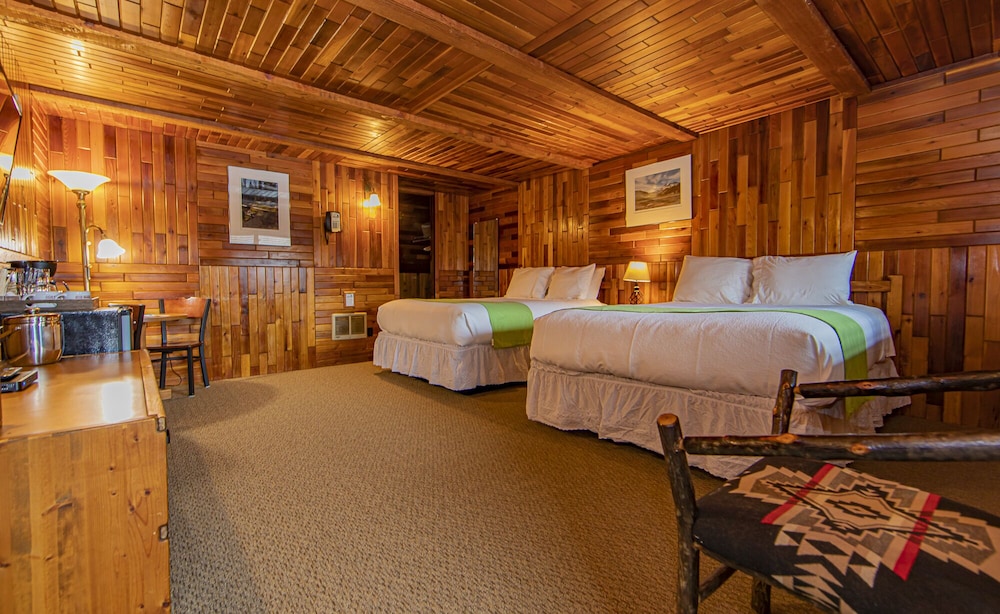 Standard Room, 2 Queen Beds photo 1