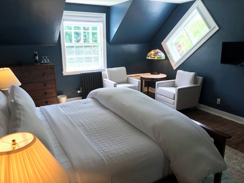 Double Room, Ensuite, Mountain View (Washington) photo 1