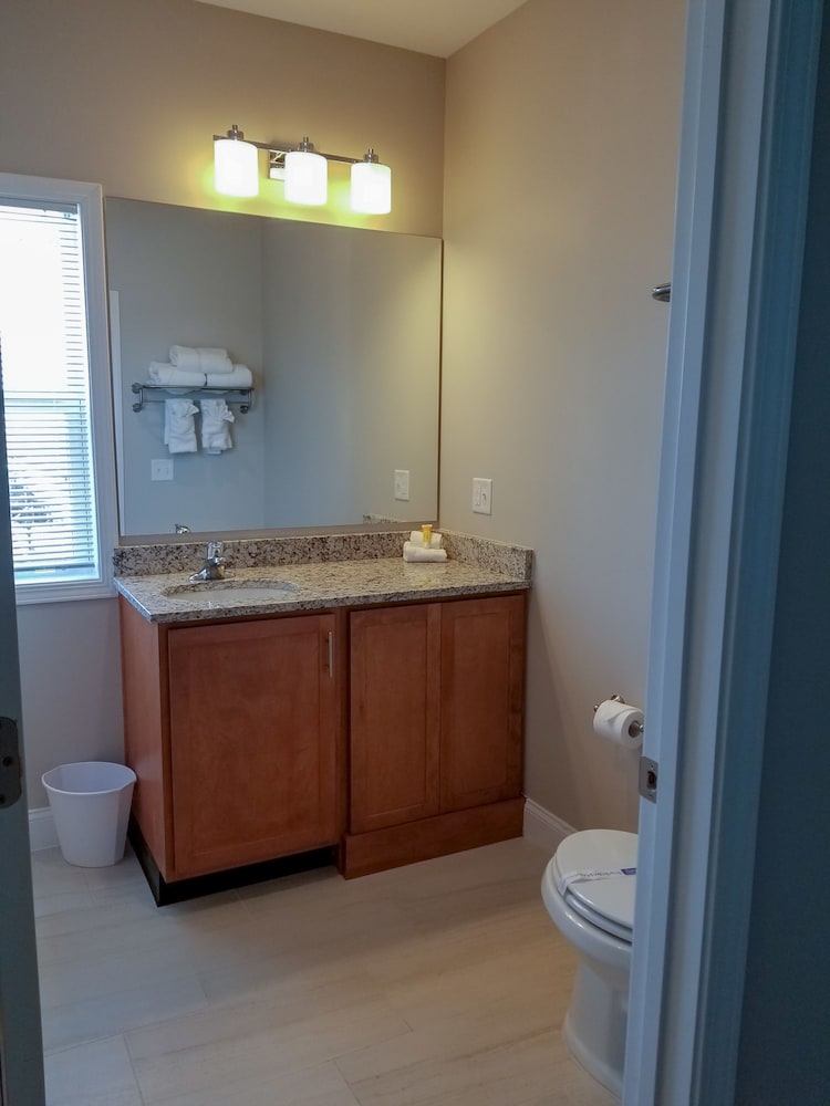 Deluxe Studio, 1 Bedroom, Balcony, River View - Photo 10