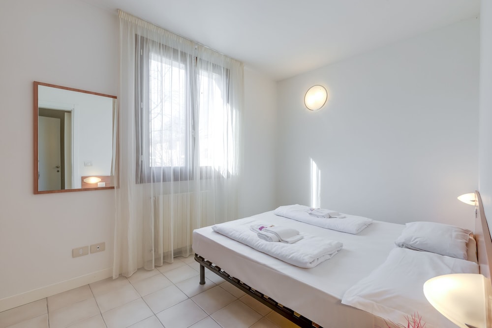 Standard Apartment, 1 Bedroom, Beachside (Porto Letizia Chopin 7)
