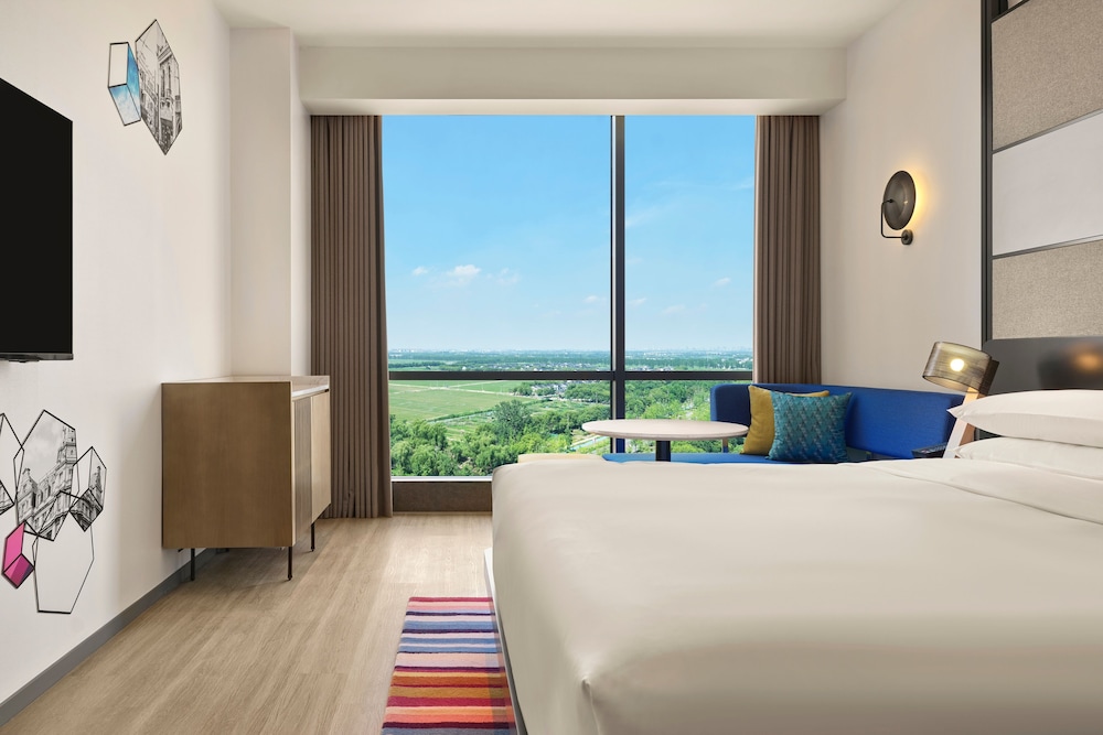 Room, 1 King Bed, City View