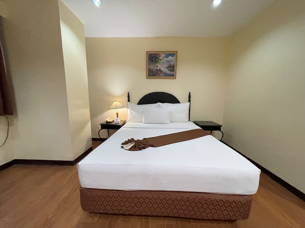 Deluxe Room - Photo 4