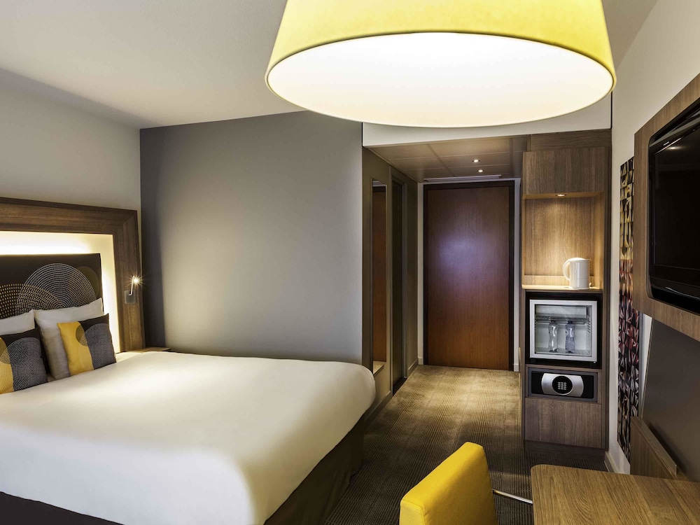 Superior Room, 1 Queen Bed with Sofa bed - Photo 7