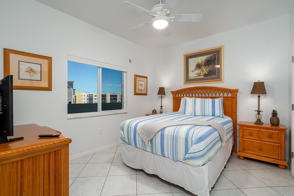 Condo, 2 Bedrooms photo 3