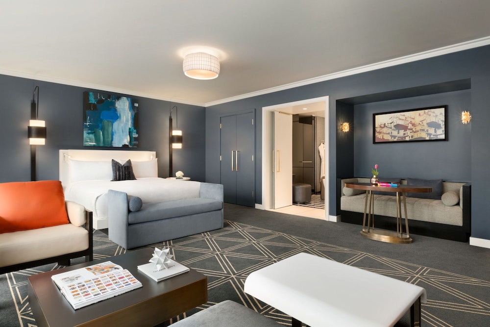 Signature King Room with One King Bed (Non Smoking)