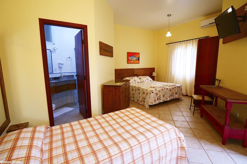 Deluxe Room, Multiple Bedrooms - Photo 5