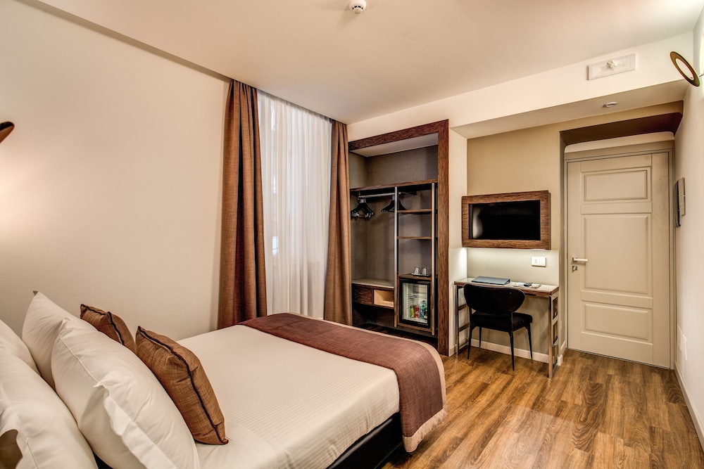 Standard Double Room Single Use photo 2