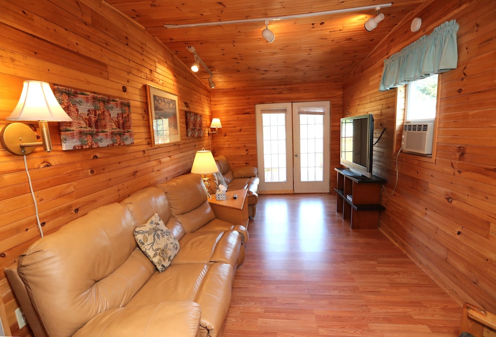 Deluxe Cottage, 3 Bedrooms photo 2