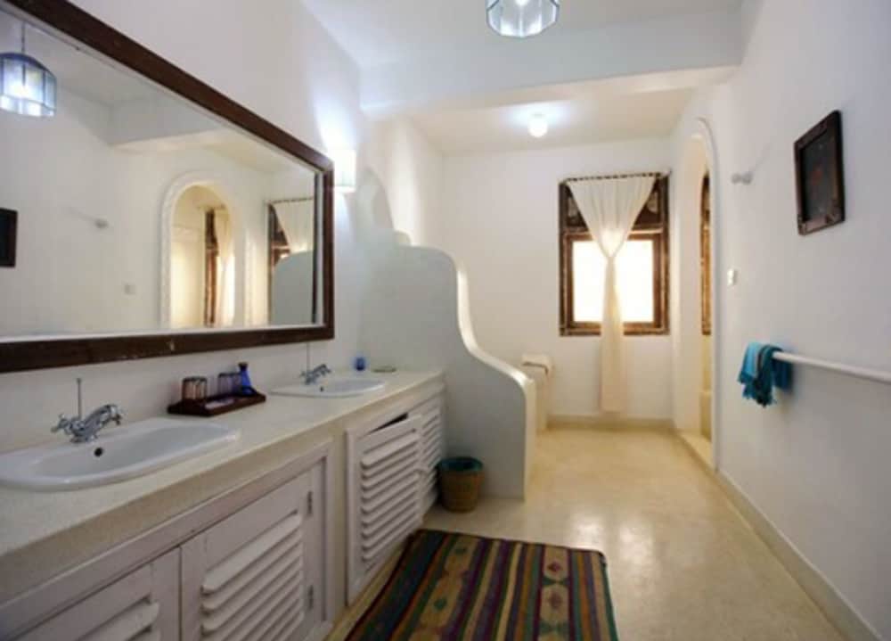 Royal Suite photo 2