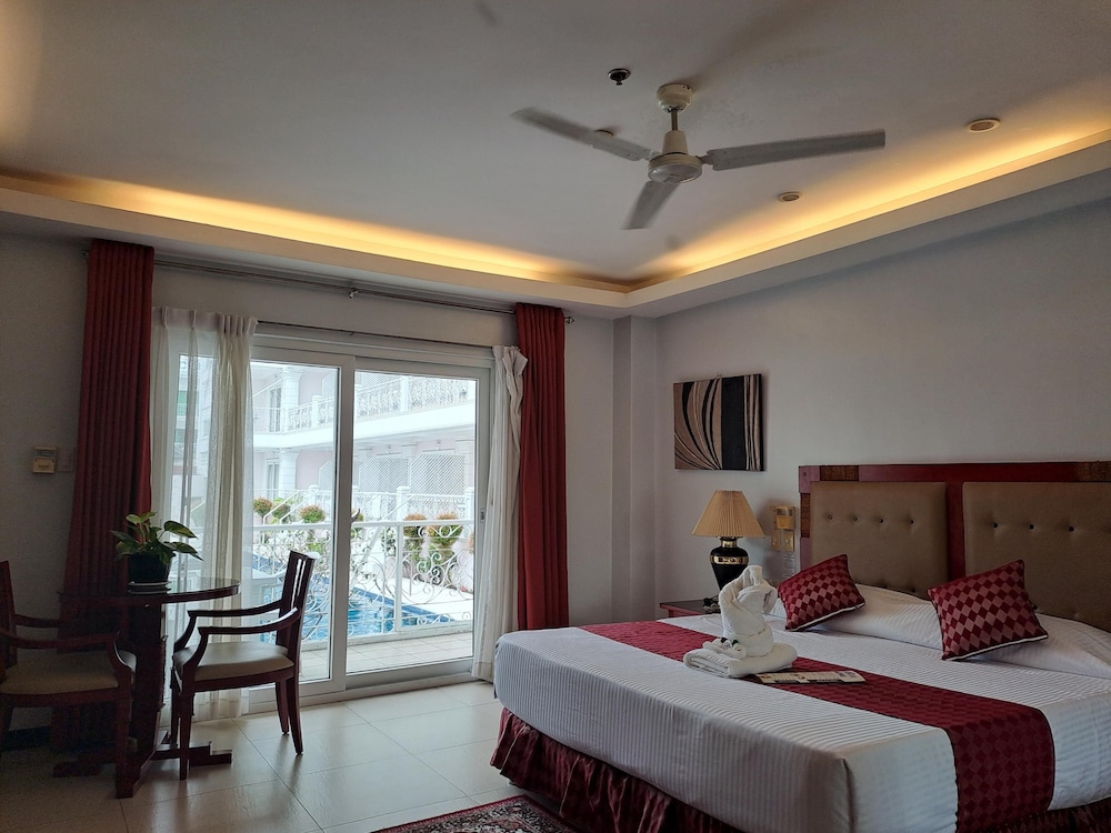 Lagoon Poolside Room photo 2