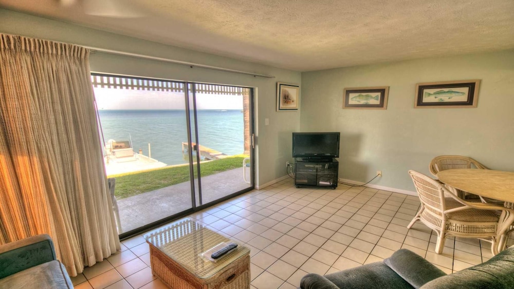 Condo, 1 Bedroom