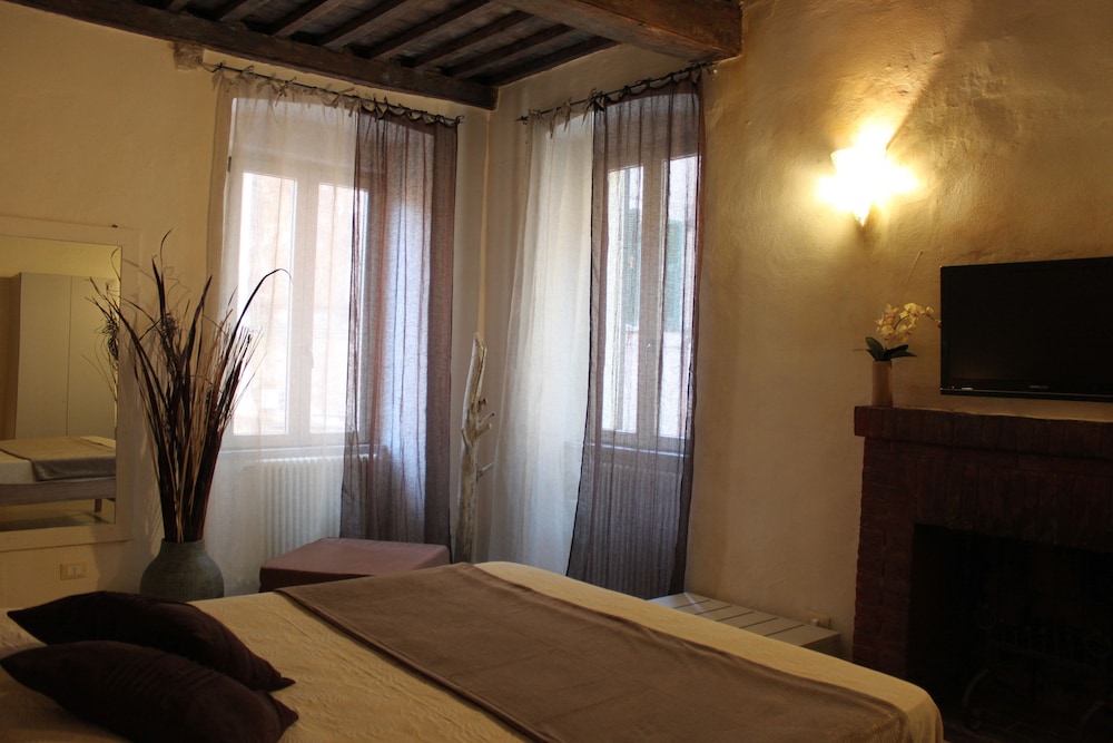 Economy Double Room - Photo 3