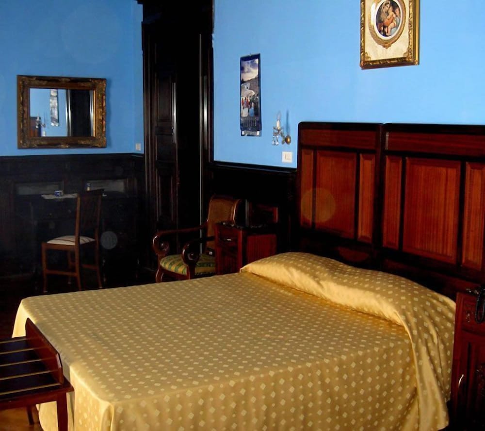 Double Room, Partial Sea View