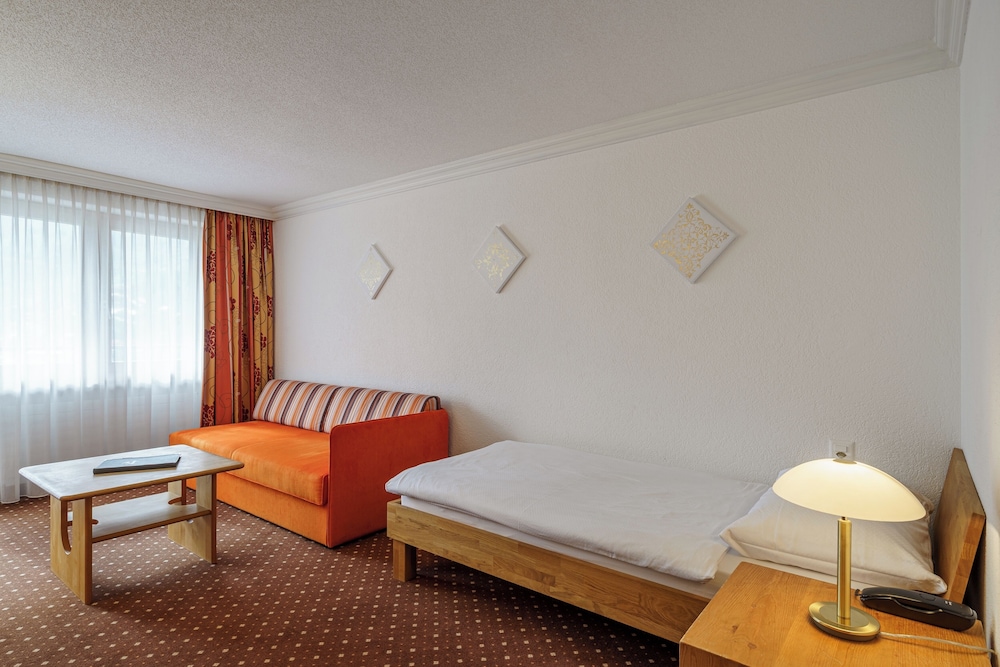 Deluxe Single Room
