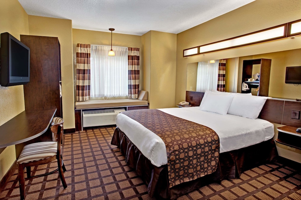 Room, 2 Queen Beds, Accessible - Photo 2