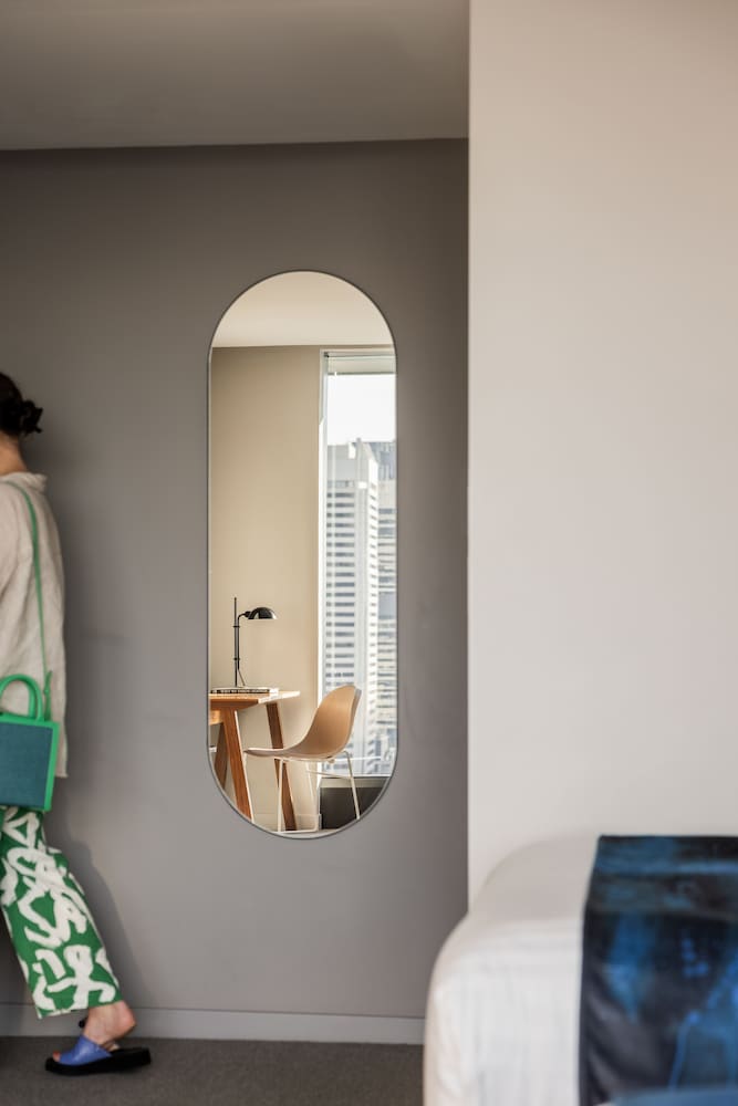 Premium Twin Room, 2 Double Beds thumbnail 5