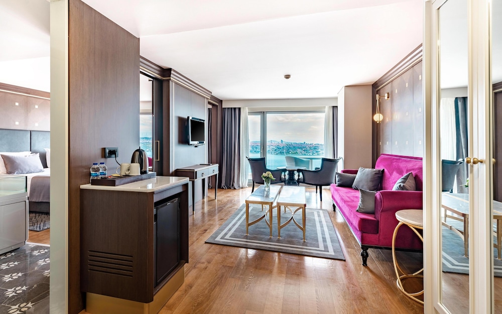 Royal Suite, Balcony, Sea View photo 1