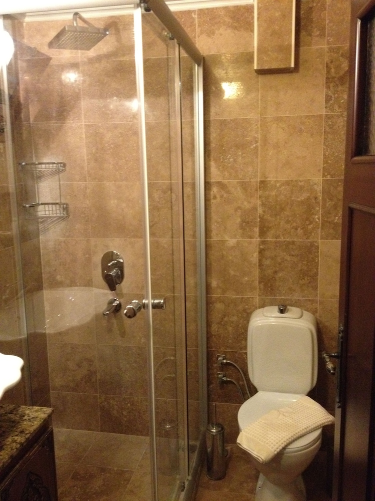 Double Room - Photo 5