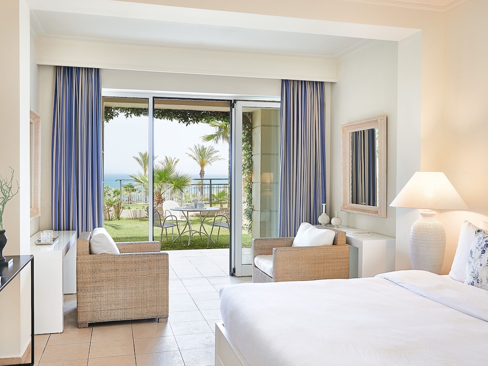 Superior Family Guestroom Sea View - Photo 1