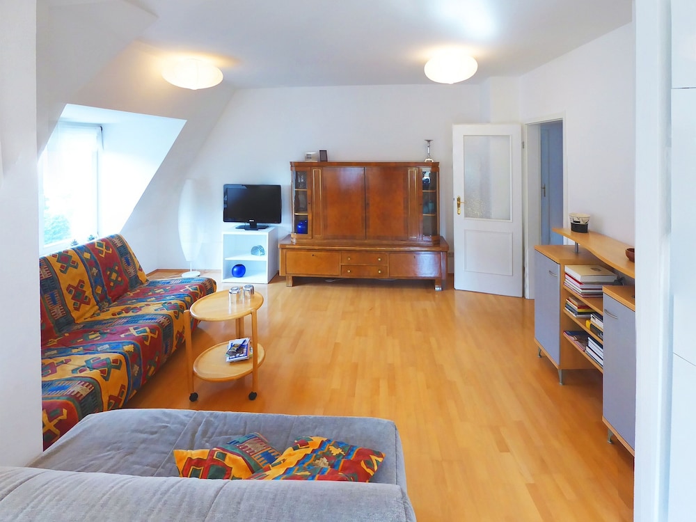 Apartment photo 1