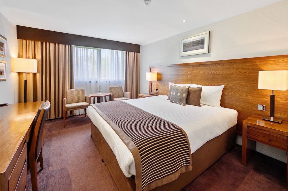 Premium Room, 1 King Bed - Photo 1