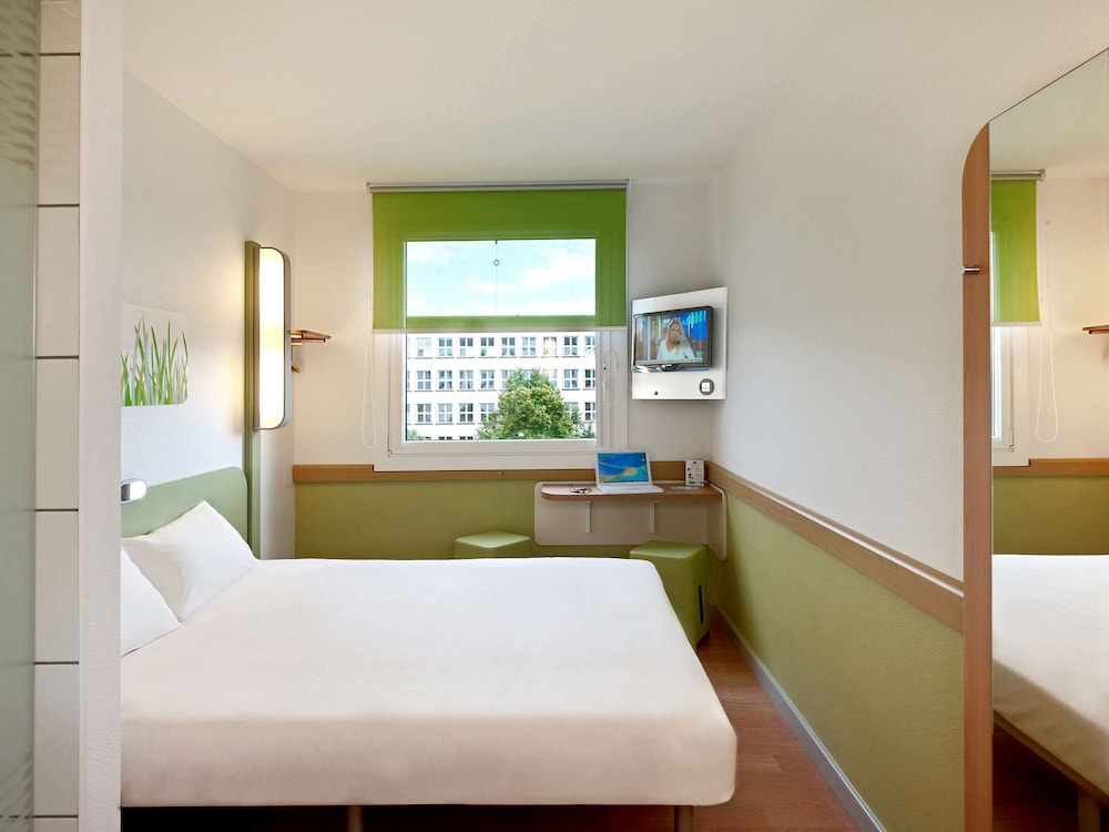Standard Room, 1 Double Bed - Photo 4