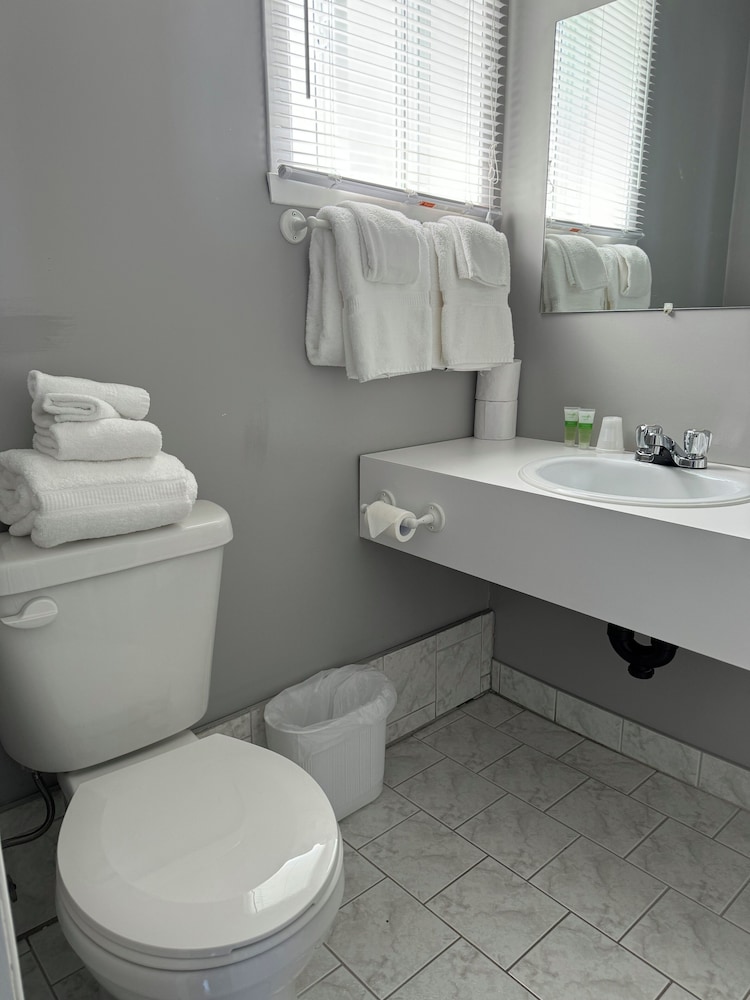 Standard Room, 2 Double Beds, Beachside photo 2