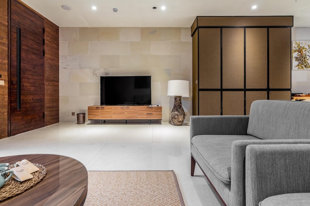 Luxury Quadruple Room, Courtyard View