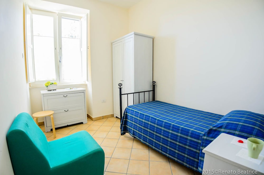 Classic Single Room
