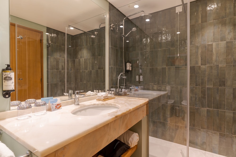 Suite, Sea View - Photo 6