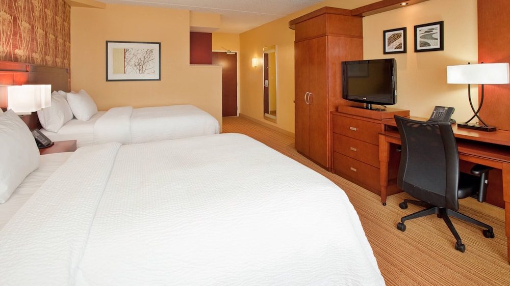 Room, Multiple Beds photo 1