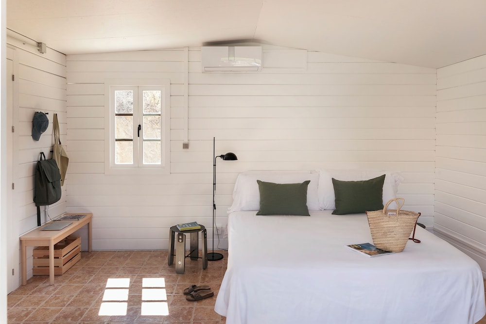 Basic Cabin photo 3