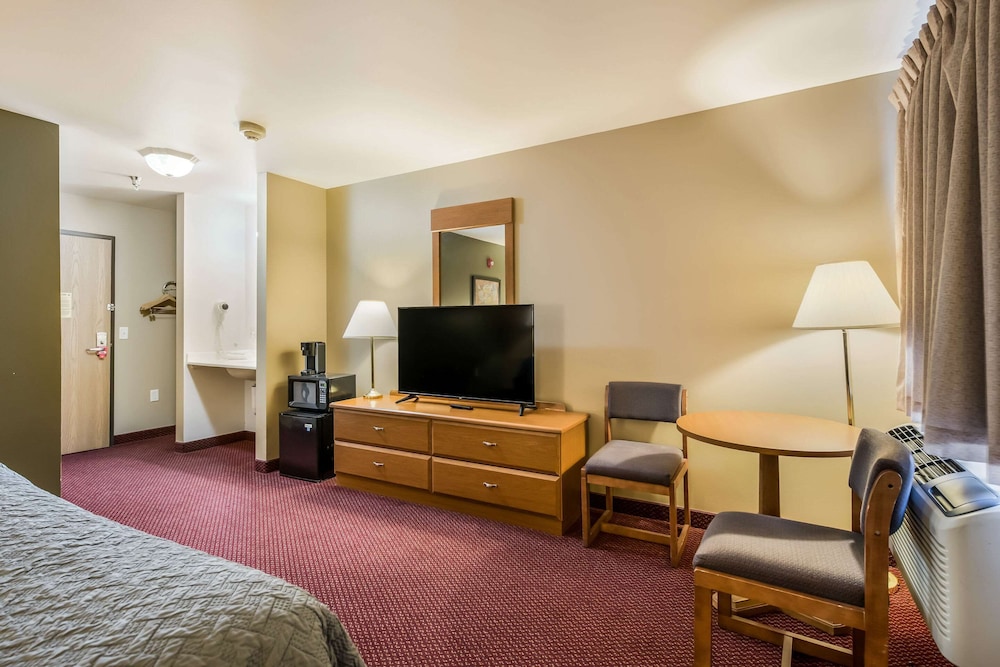 Room, 1 King Bed, Accessible, Non Smoking (No Pets Allowed) - Photo 3