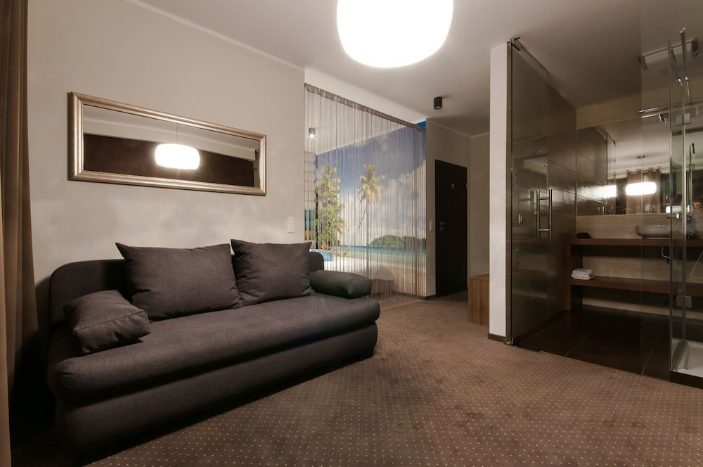 Apartment (23A) photo 1
