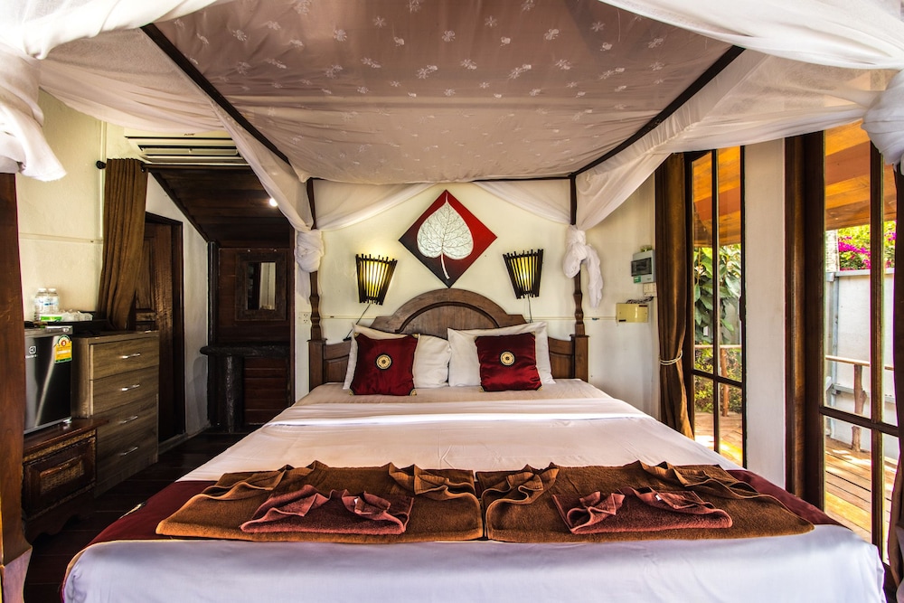 Romantic sea view bungalow S8 photo 3