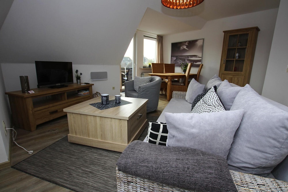 Classic Apartment, 2 Bedrooms photo 3