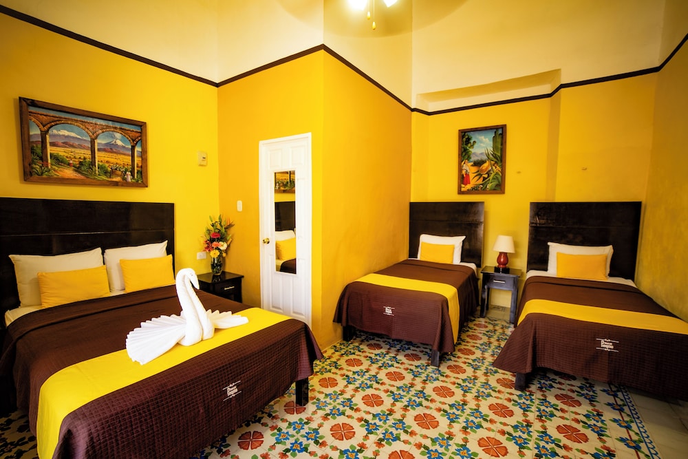 Deluxe Room, Multiple Beds photo 1