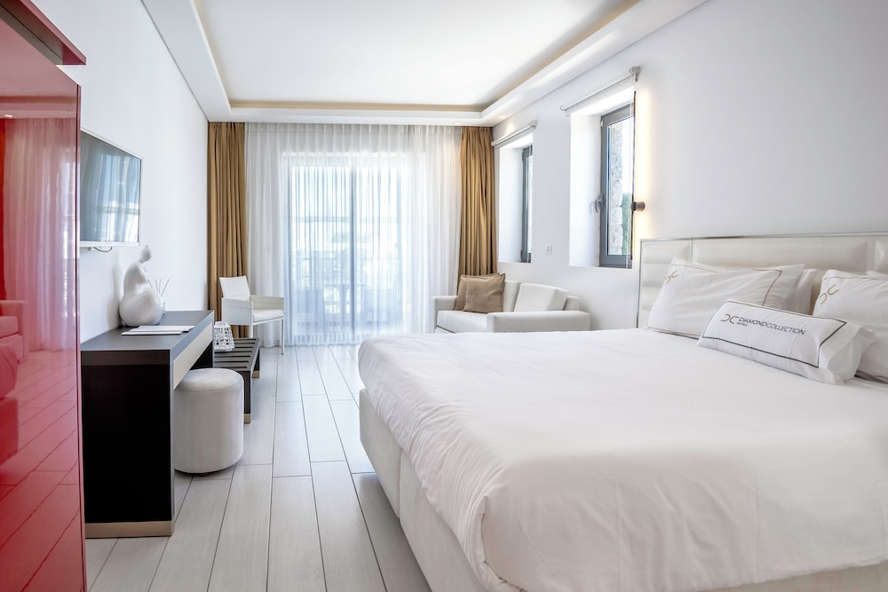 Superior Room, 1 King Bed photo 1